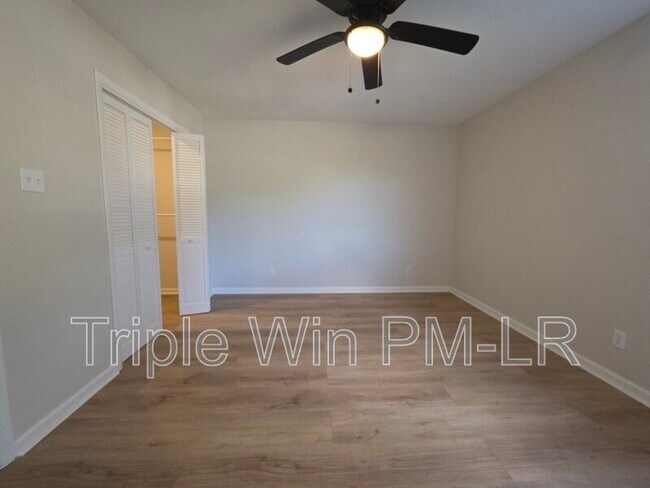 Building Photo - 5505 Crescent Dr