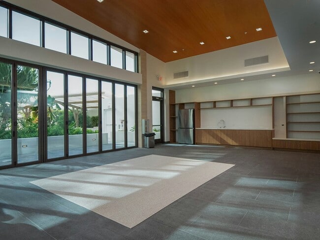 Building Photo - 1515 Liona St