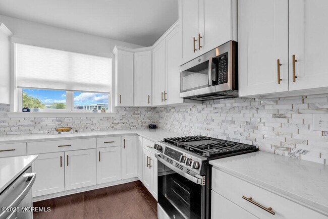 Building Photo - 63 Bataan Ave