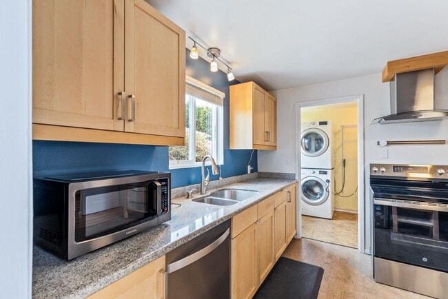 Building Photo - Cozy Gatewood 3 bed, 1 bath home