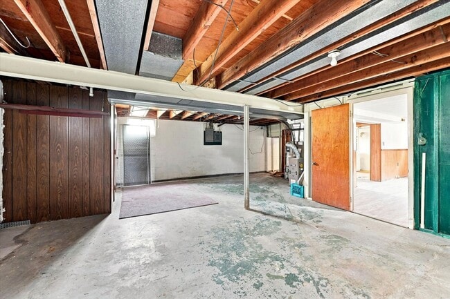 Building Photo - 2314 Frann Dr