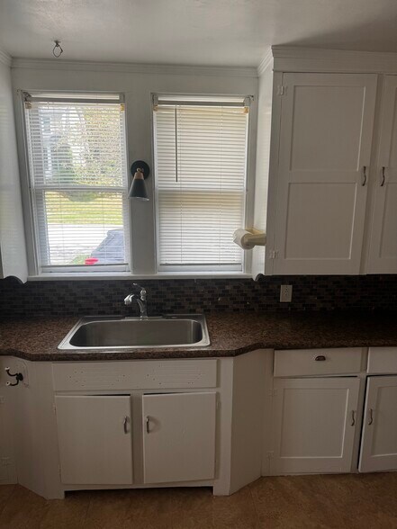 Kitchen - 185 Spring St