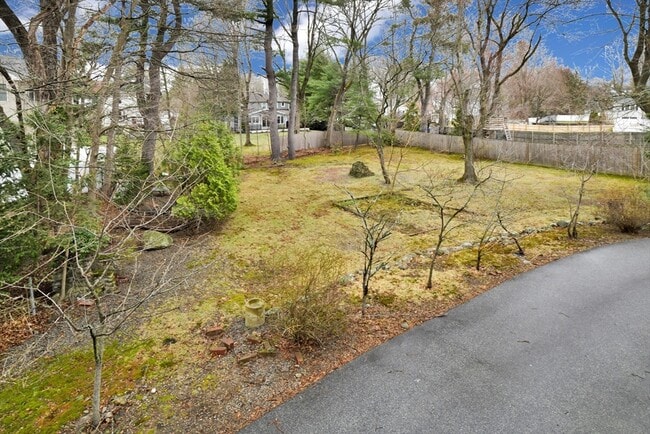 Building Photo - 22 High St