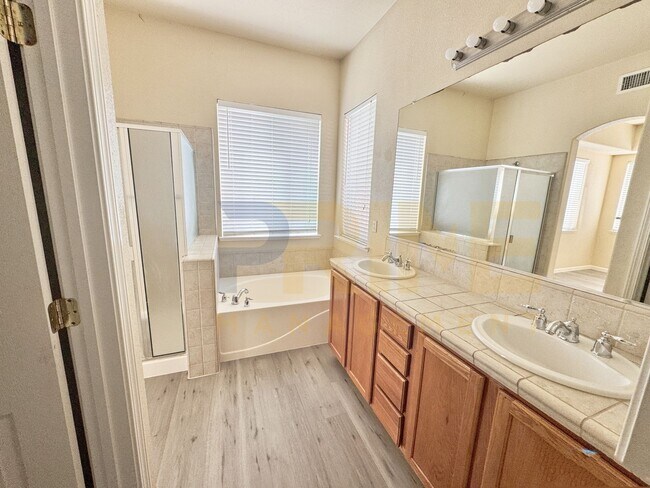 Building Photo - 3777 Caymus Dr