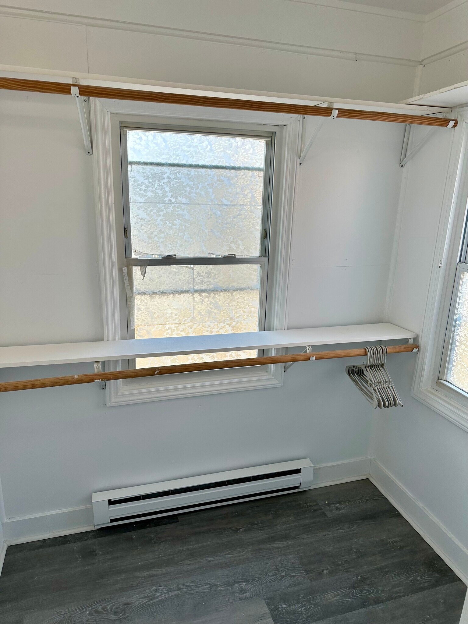 Building Photo - 39 N Spring St