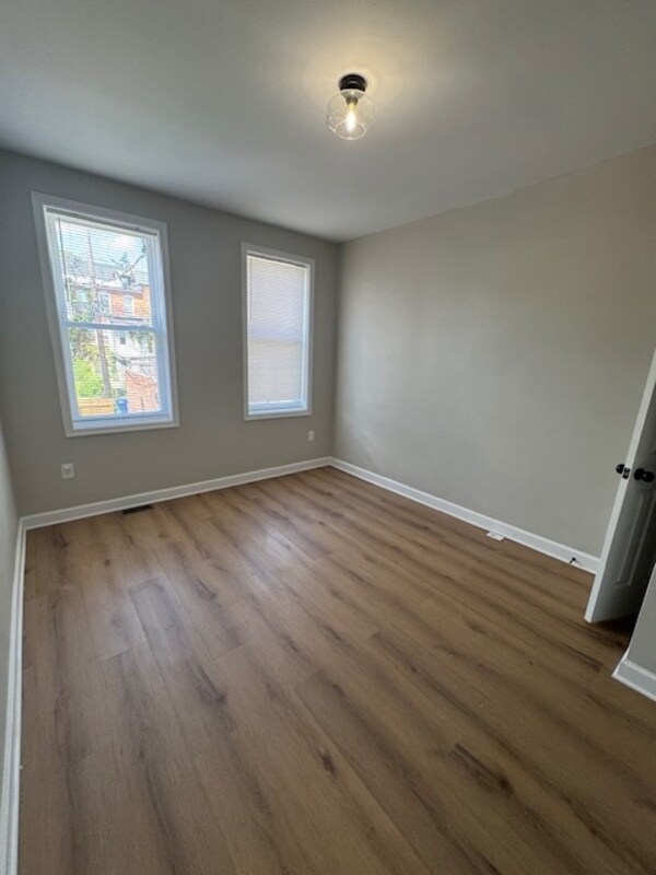 Building Photo - 2216 Whittier Ave