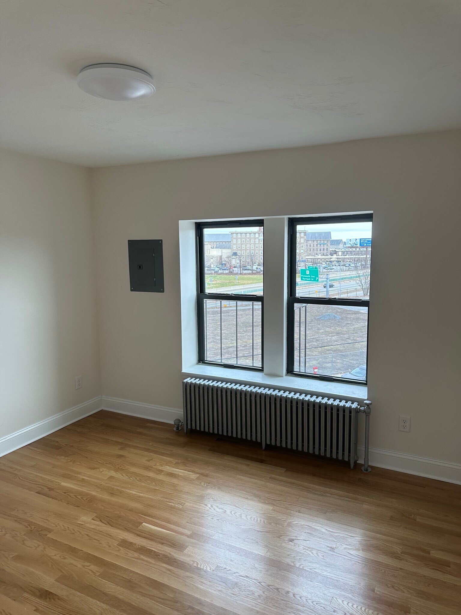 Building Photo - 58 4th St