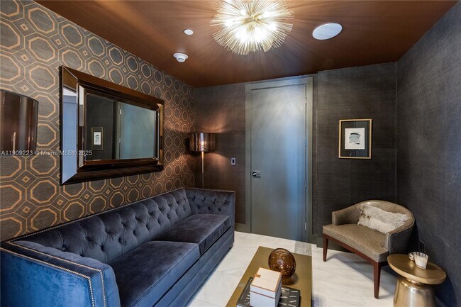 Building Photo - 17475 Collins Ave