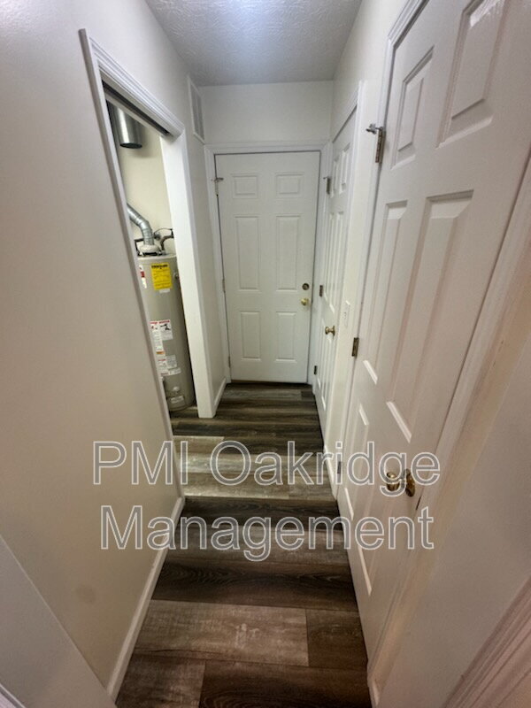 Building Photo - 130 Heather Rd