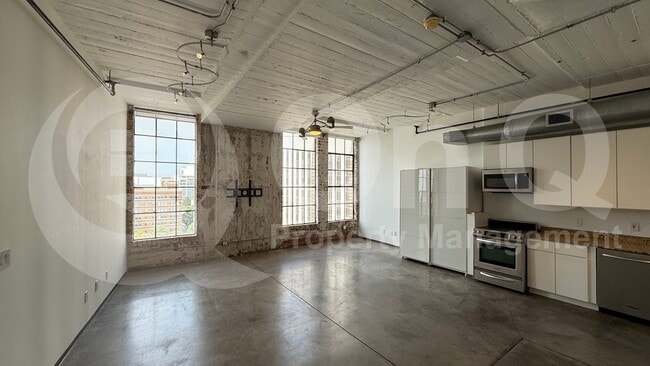 Building Photo - 1122 Jackson St