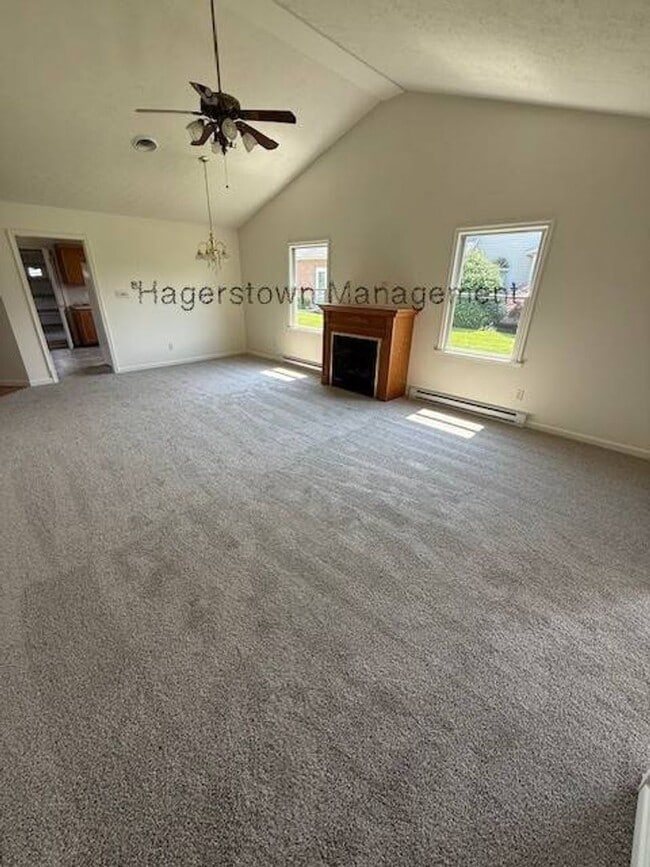 Building Photo - 1 Level Home in Greencastle