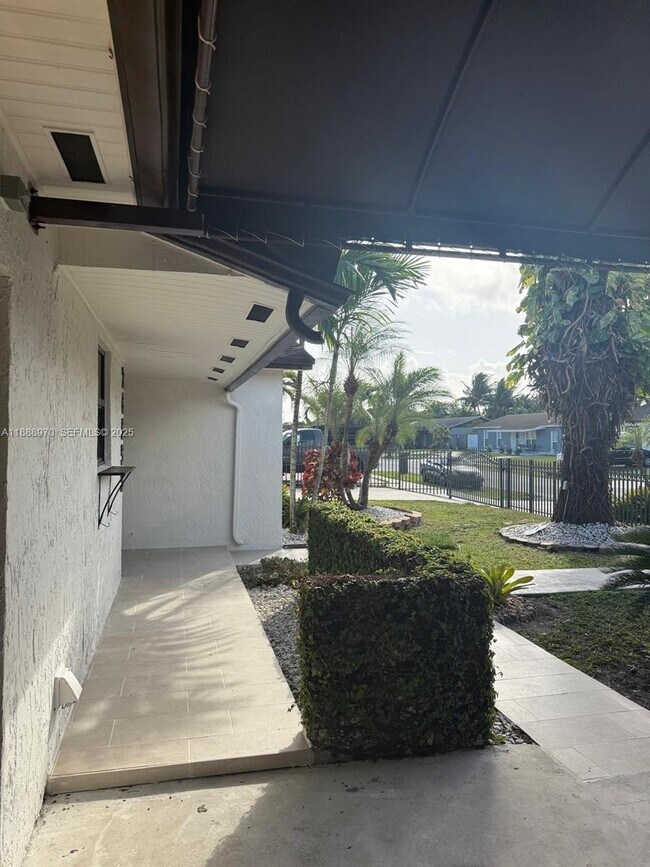 Building Photo - 26553 SW 125th Ct