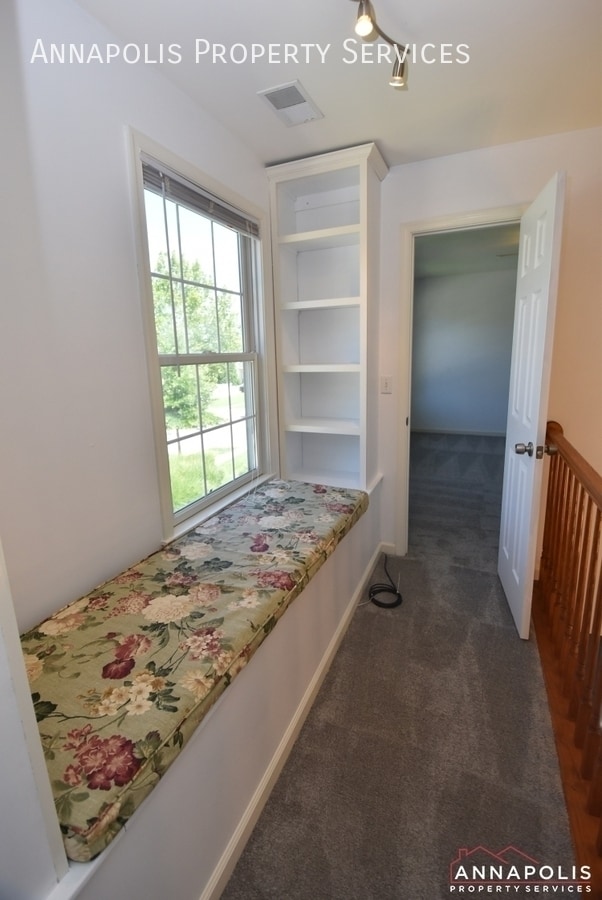 Building Photo - 307 Mainsail Dr