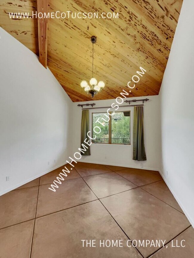 Building Photo - 12235 E Horsehead Rd