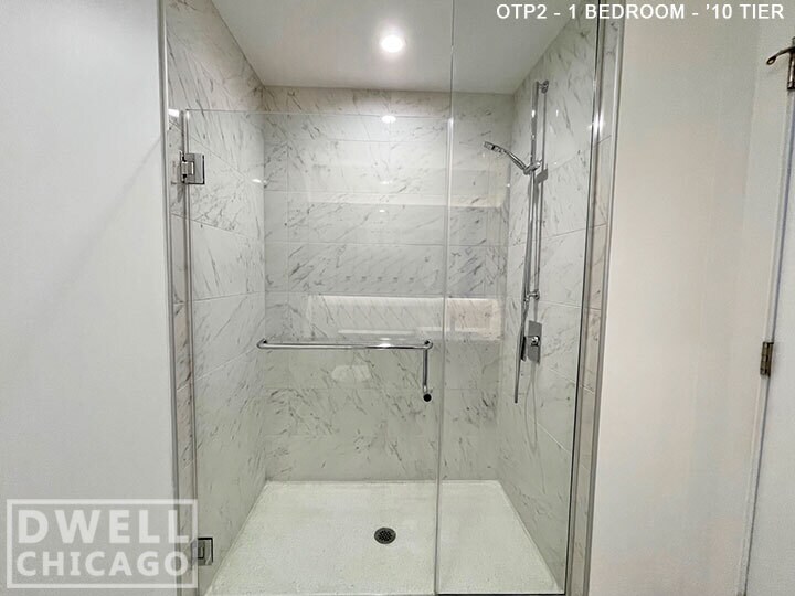 Building Photo - 1147 N Wells St