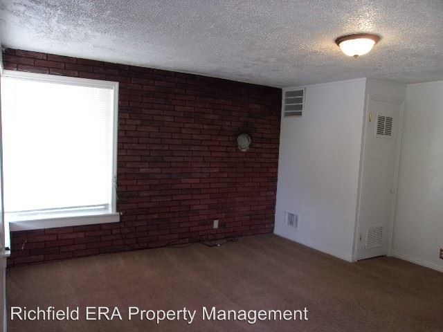 Building Photo - 2 br, 1 bath House - 440 S 200 W