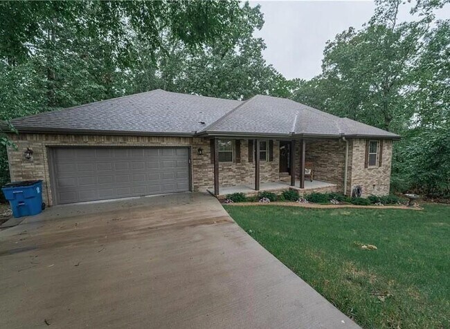 Building Photo - 5 Arden Cir