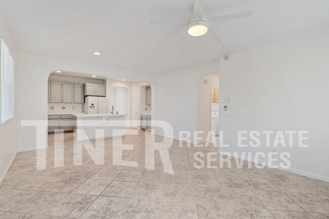 Building Photo - 1580 Charm Way