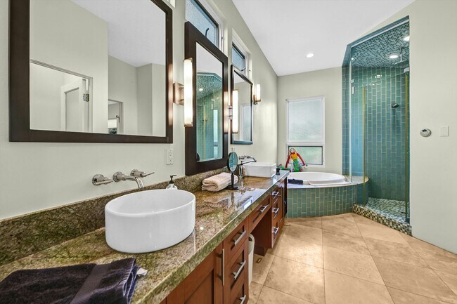 Building Photo - 323 Neptune Ave