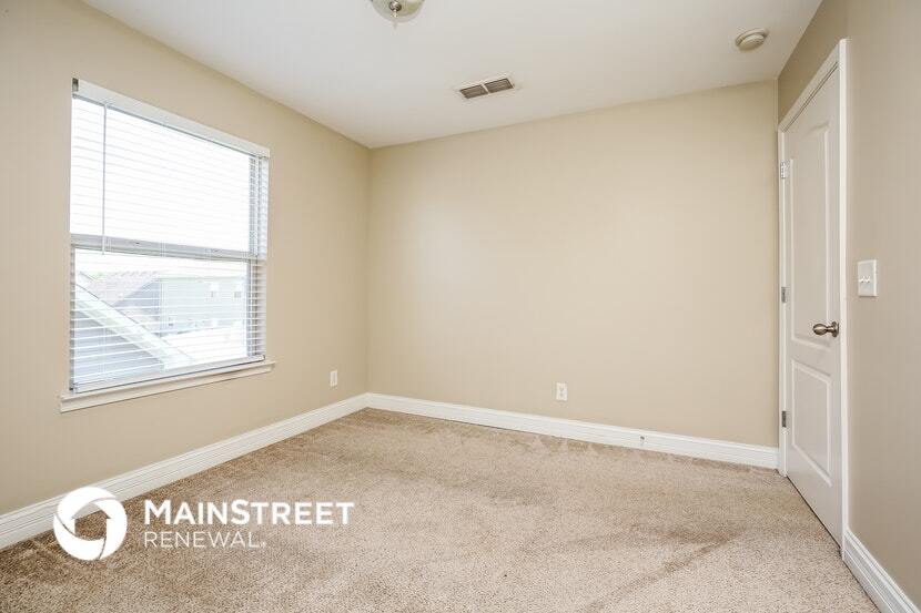 Building Photo - 1313 Sunray Dr
