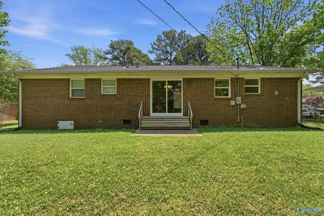 Building Photo - 1504 Faye St SW