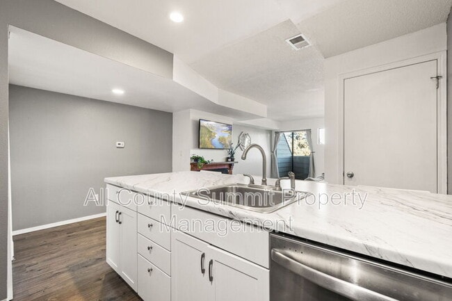 Building Photo - 12476 W Nevada Pl