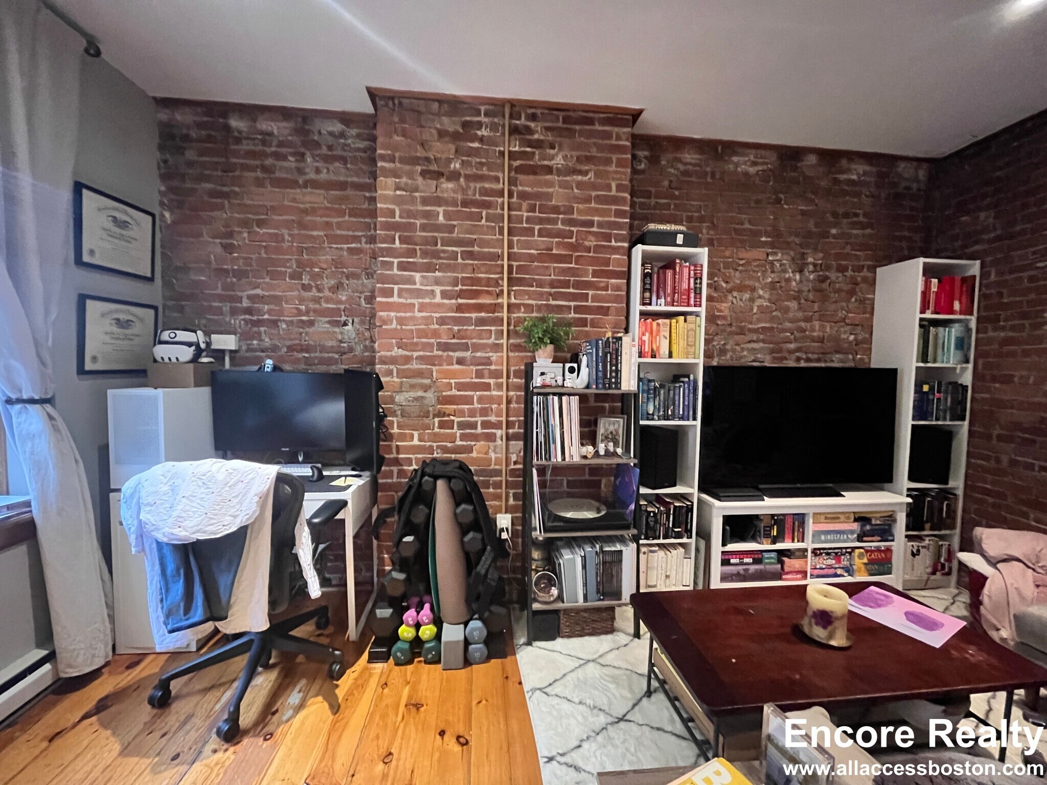 Building Photo - 17 Garrison St