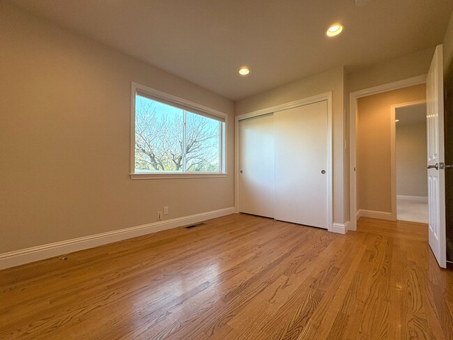 Building Photo - Charming Single Family Home in Los Altos H...