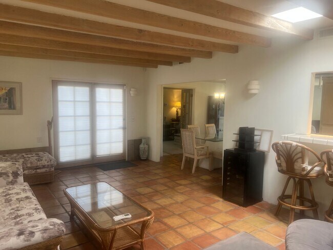 Building Photo - Scenic Hillside Living – Spacious 3 Bed, 2 Bath with Sweeping Views