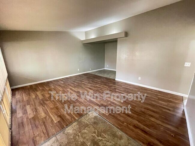 Building Photo - 410 Ridge Dr