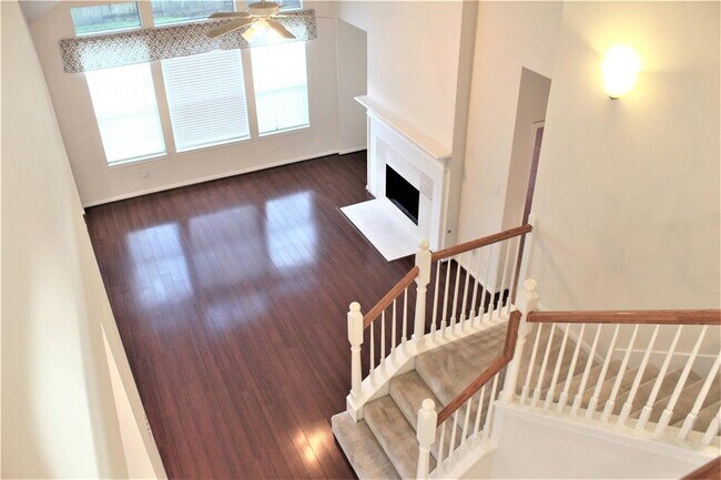 Building Photo - 22511 Parkvine Ln