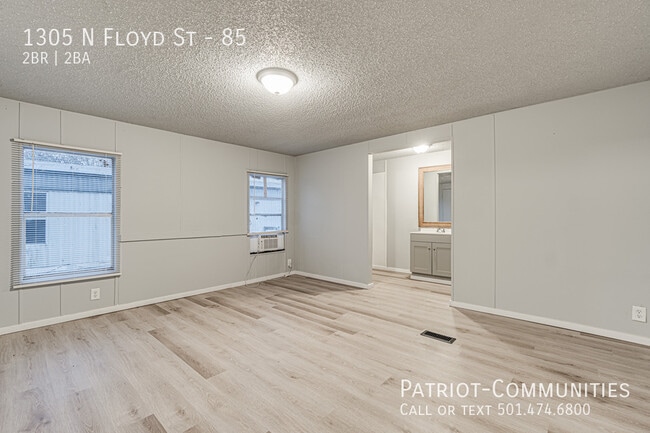 Building Photo - 1305 N Floyd St