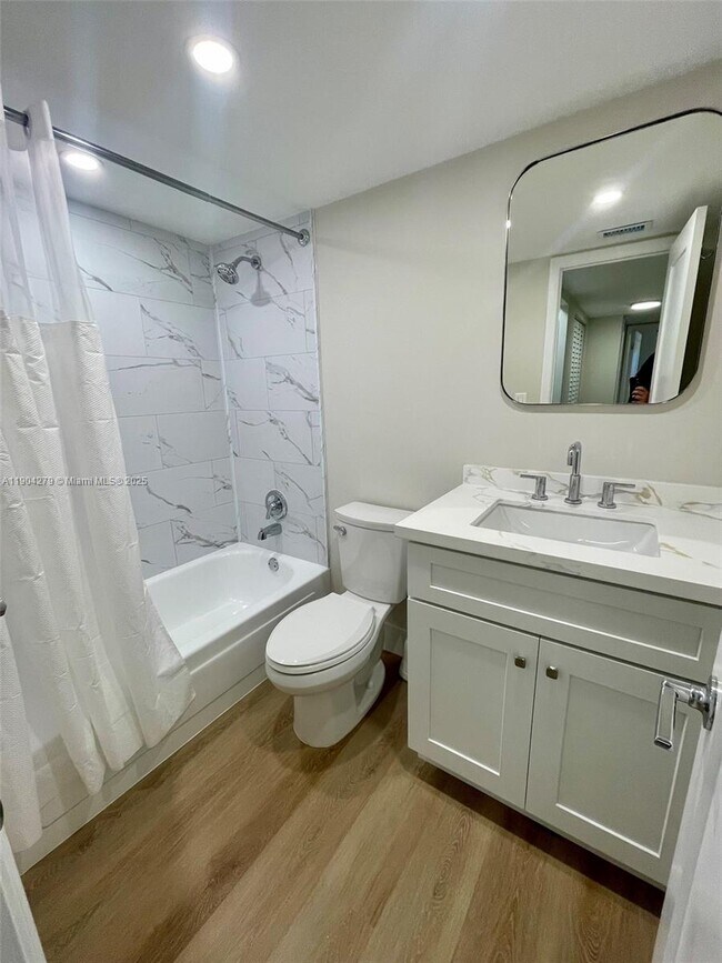 Building Photo - 8107 SW 72nd Ave