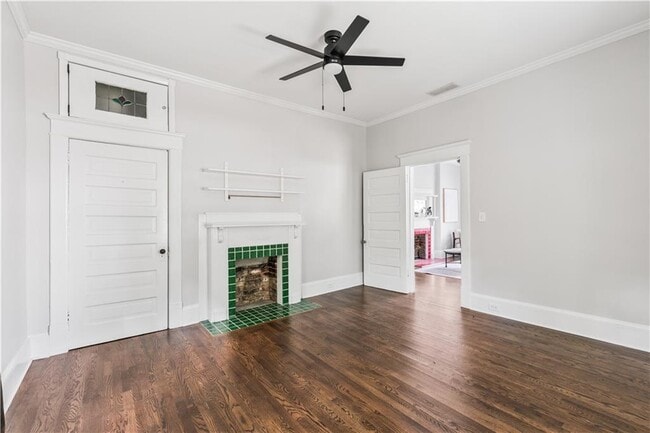 Building Photo - 240 Melrose Ave