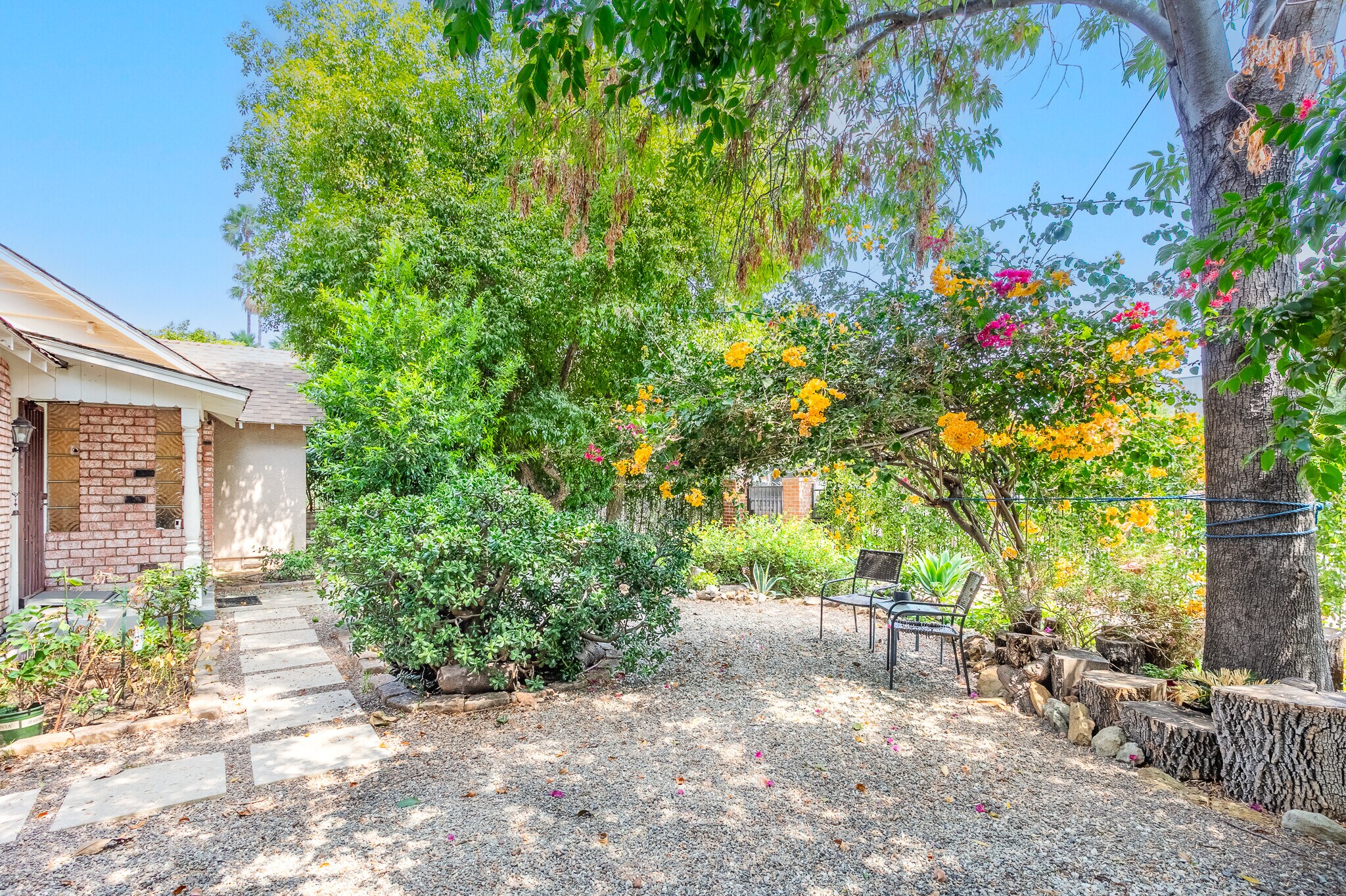 Front Yard - 5825 Fulton Ave
