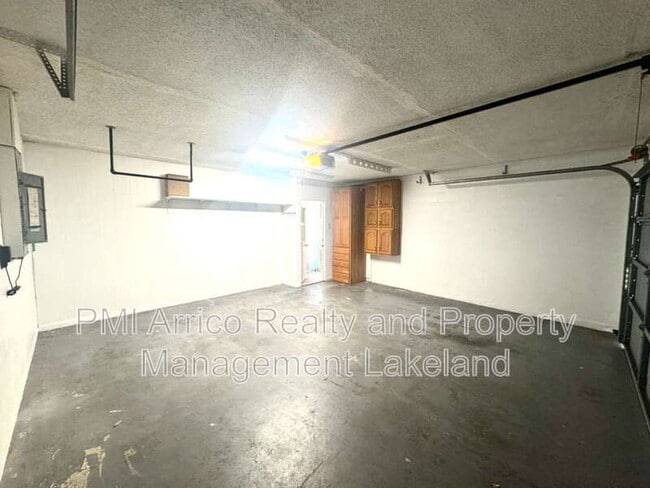 Building Photo - 1653 Lagoon Pl