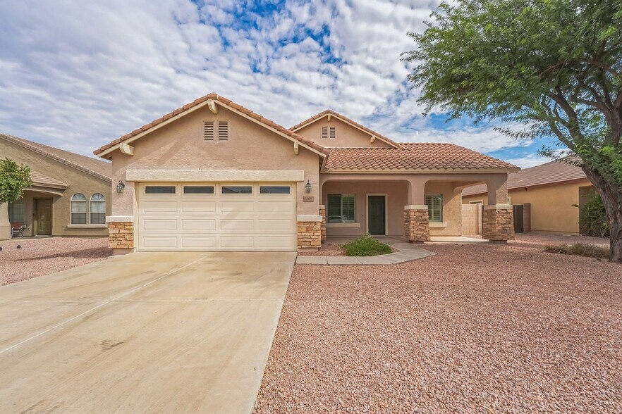Building Photo - 1268 E Birdland Dr