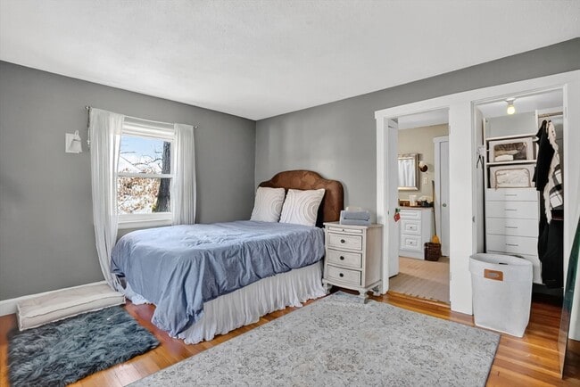 Building Photo - 350 Converse St