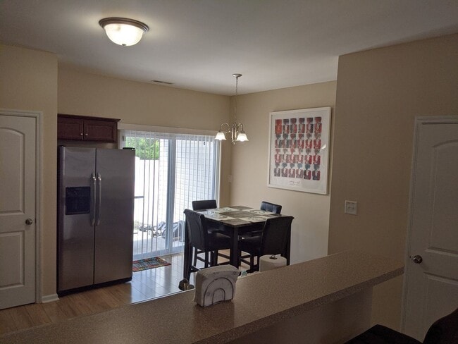 Building Photo - Beautiful Oyster Landing Community Townhome