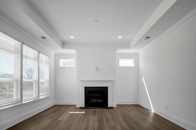 Building Photo - 3054 Constitution Ln