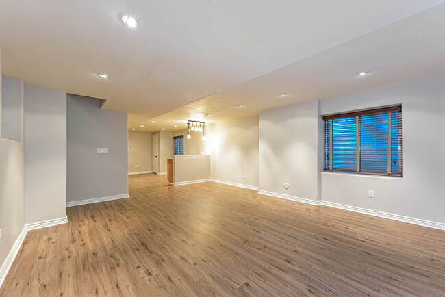 Building Photo - 4727 S Ireland Ct