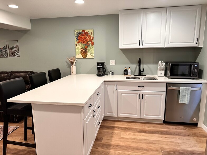 Building Photo - 13848 W Amherst Dr