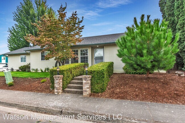 Primary Photo - 3 br, 2 bath House - 120 25th Ave SE