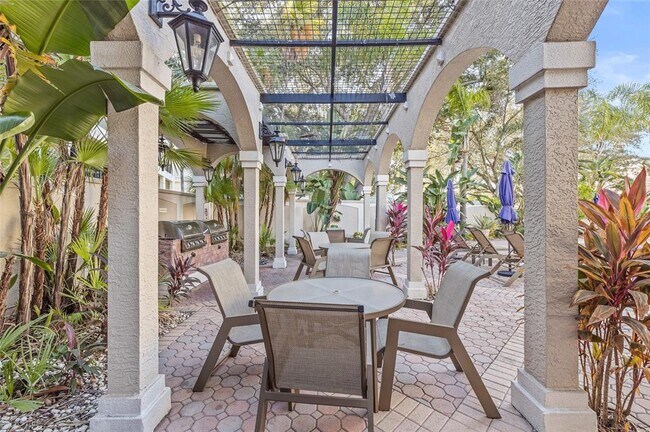 Building Photo - 501 Knights Run Ave