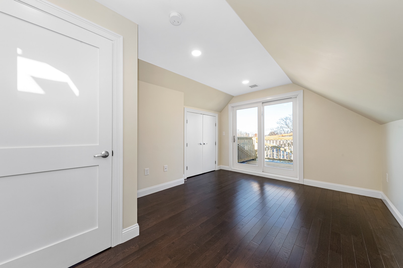 Building Photo - 64 Bradbury Ave