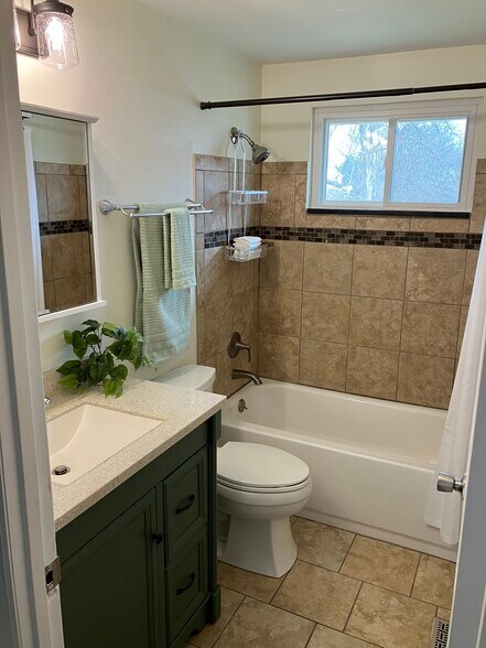 Building Photo - 7948 Thistlewood Ct