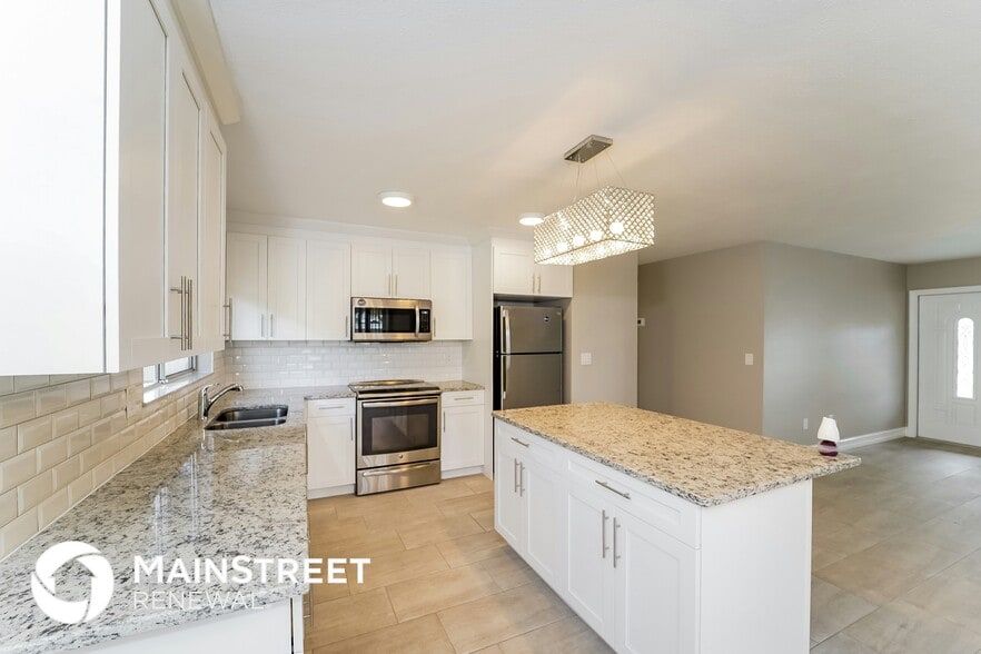 Building Photo - 5666 Orpha St