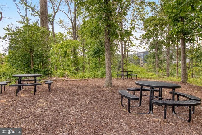 Building Photo - 4810 Garden View Ln