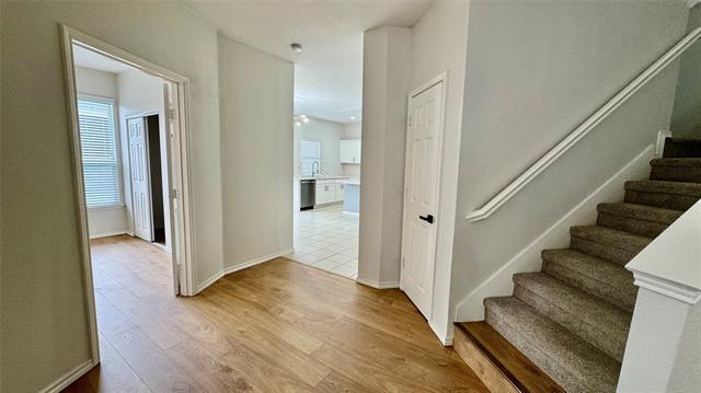 Building Photo - 705 Piedmont Dr