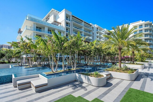 Building Photo - 220 SE Mizner Blvd